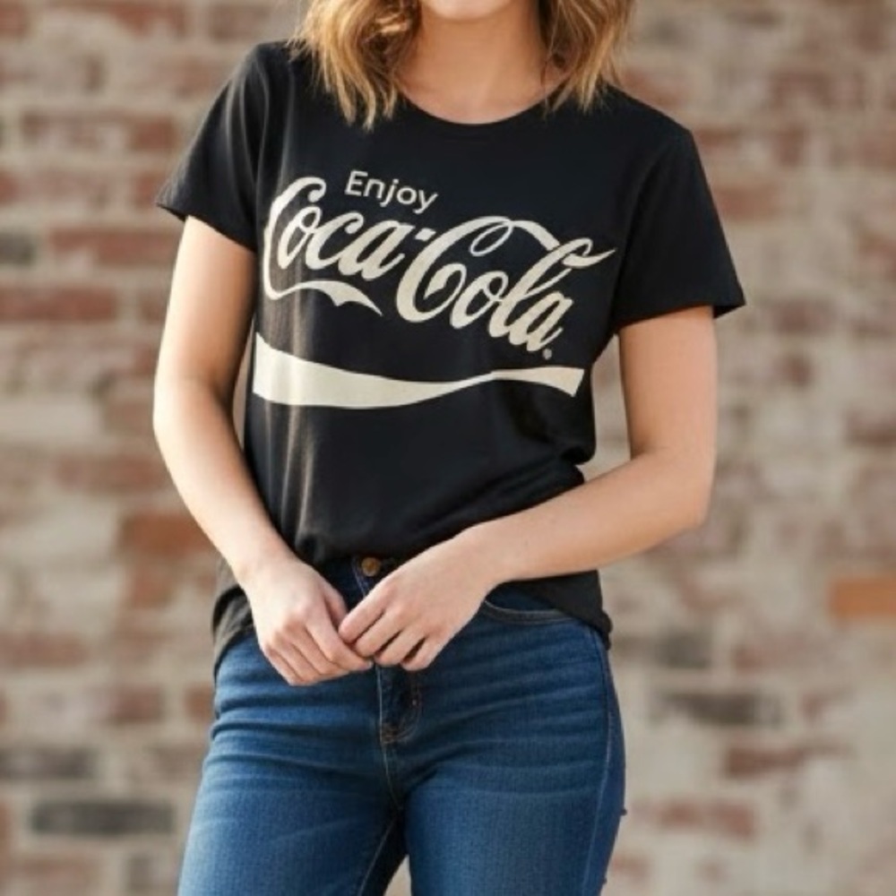 Coca-Cola Vintage Graphic Tee Black Retro Streetwear Grunge Americana Shirt